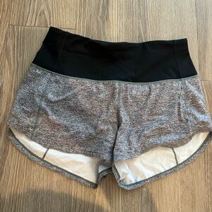Lululemon high rise speed up Black and Gray 2.5” Shorts